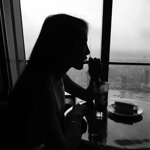 代表伤心的图片,描绘悲伤的视觉画卷