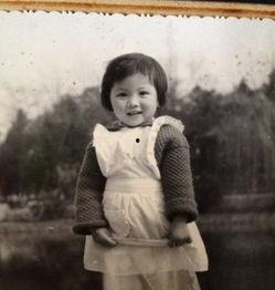 姚贝娜小时候的照片,姚贝娜幼年照片中的纯真瞬间